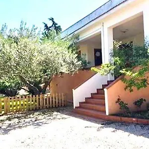 https://villa-amaranta.sicilyhotelsitaly.net